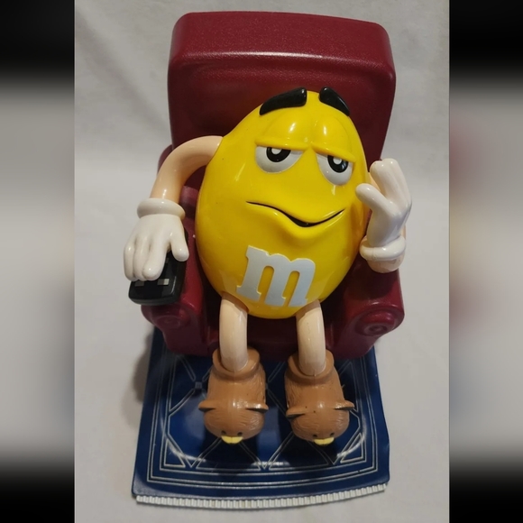 2 Vintage Large M&M Candy Dispensers Yellow Blue Peanuts Recliner TV Remote EUC - Picture 2 of 10